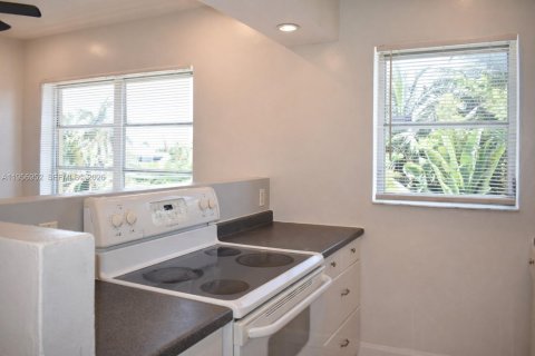 Copropriété à louer à Fort Lauderdale, Floride: 1 chambre, 63.17 m2 № 2032790 - photo 11