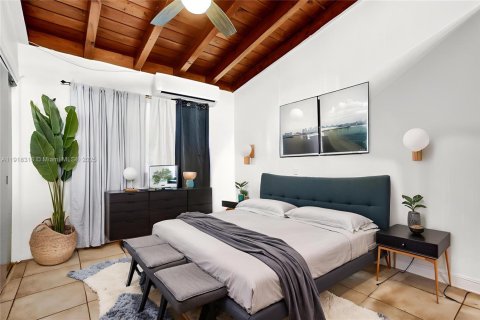 Commercial property in Hollywood, Florida 170.57 sq.m. № 1974484 - photo 9