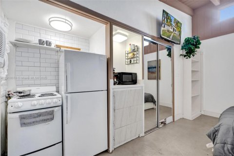 Commercial property in Hollywood, Florida 170.57 sq.m. № 1974484 - photo 22