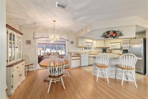 House in Summerfield, Florida 2 bedrooms, 136.85 sq.m. № 1576607 - photo 28