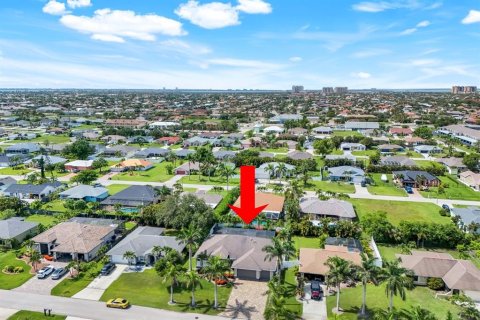 Casa en venta en Cape Coral, Florida, 3 dormitorios, 186.18 m2 № 1813271 - foto 25