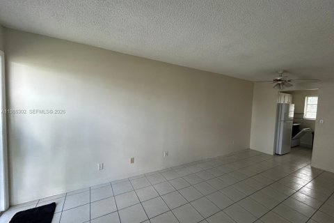 Condominio en alquiler en Davie, Florida, 2 dormitorios, 67.82 m2 № 2046504 - foto 18