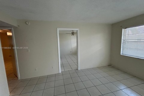 Condominio en alquiler en Davie, Florida, 2 dormitorios, 67.82 m2 № 2046504 - foto 16