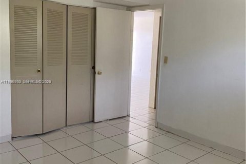 Condominio en alquiler en Davie, Florida, 2 dormitorios, 67.82 m2 № 2046504 - foto 4