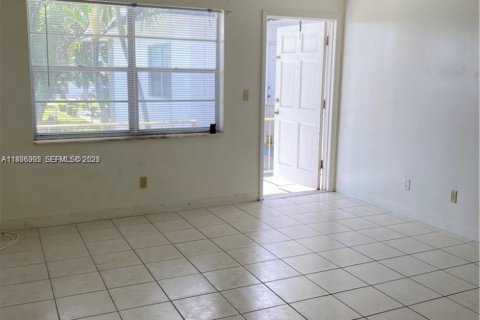 Condominio en alquiler en Davie, Florida, 2 dormitorios, 67.82 m2 № 2046504 - foto 10