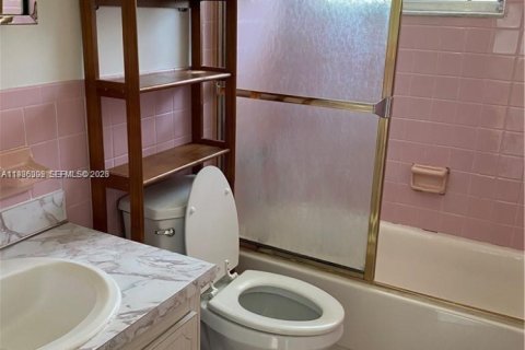 Condominio en alquiler en Davie, Florida, 2 dormitorios, 67.82 m2 № 2046504 - foto 2