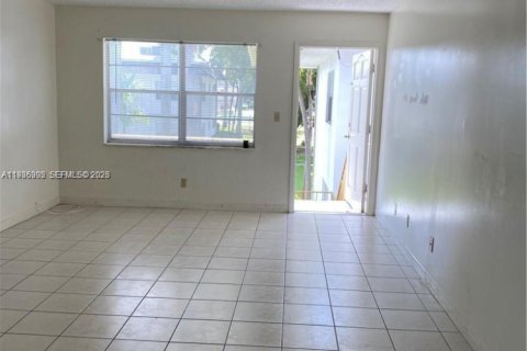 Condominio en alquiler en Davie, Florida, 2 dormitorios, 67.82 m2 № 2046504 - foto 12