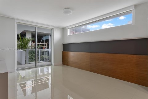 Copropriété à vendre à Bay Harbor Islands, Floride: 3 chambres, 121.14 m2 № 1931580 - photo 13