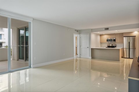 Copropriété à vendre à Bay Harbor Islands, Floride: 3 chambres, 121.14 m2 № 1931580 - photo 6