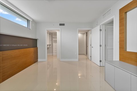 Copropriété à vendre à Bay Harbor Islands, Floride: 3 chambres, 121.14 m2 № 1931580 - photo 15