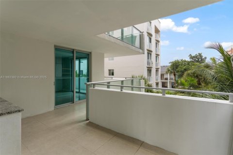 Copropriété à vendre à Bay Harbor Islands, Floride: 3 chambres, 121.14 m2 № 1931580 - photo 19