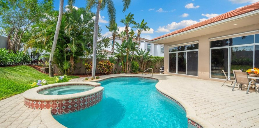 Villa ou maison à Boca Raton, Floride 3 chambres, 197.6 m2 № 1935305