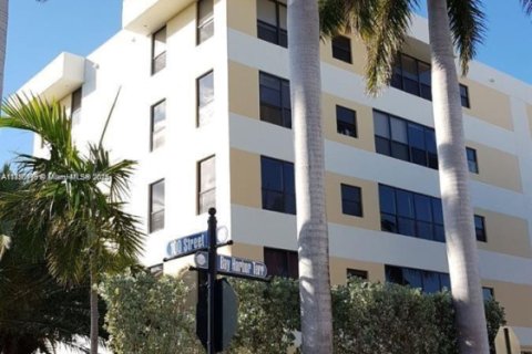 Condo in Bay Harbor Islands, Florida, 1 bedroom  № 1961329