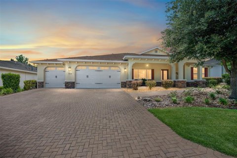 Casa en Ocala, Florida 2 dormitorios, 194.82 m2 № 2216284