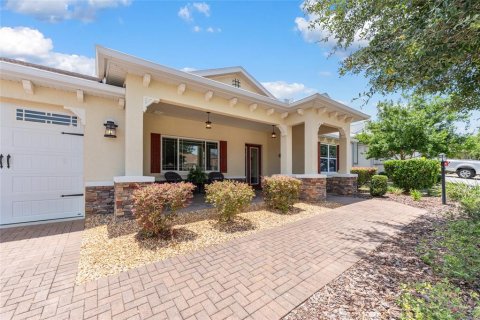 House in Ocala, Florida 2 bedrooms, 194.82 sq.m. № 2216284 - photo 2