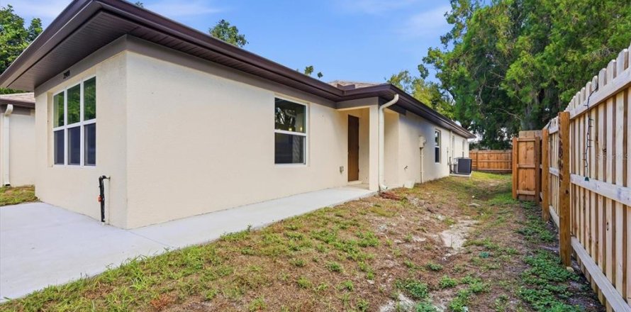 Villa ou maison à Sarasota, Floride 2 chambres, 124.67 m2 № 2420544