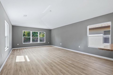 Villa ou maison à louer à Sarasota, Floride: 2 chambres, 124.67 m2 № 2420544 - photo 2