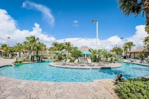 Villa ou maison à vendre à Davenport, Floride: 6 chambres, 321.63 m2 № 2342045 - photo 3
