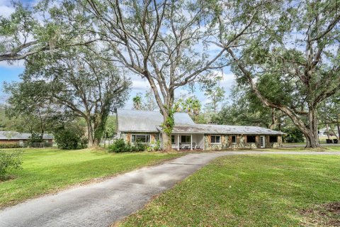 House in Brooksville, Florida 3 bedrooms, 213.95 sq.m. № 1528227 - photo 3
