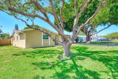 Casa en alquiler en Sarasota, Florida, 3 dormitorios, 178.84 m2 № 1903267 - foto 3