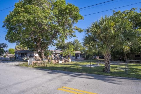 Villa ou maison à vendre à Delray Beach, Floride: 2 chambres, 138.24 m2 № 2280757 - photo 5