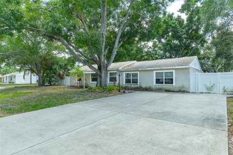 Villa ou maison à vendre à Tampa, Floride: 3 chambres, 161.09 m2 № 2197163 - photo 2