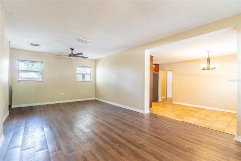 Villa ou maison à vendre à Tampa, Floride: 3 chambres, 161.09 m2 № 2197163 - photo 4