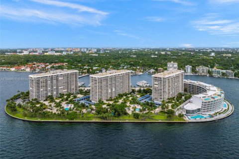 Купить кондоминиум в Майами, Флорида 3 спальни, 349.68м2, № 1952722 - фото 1