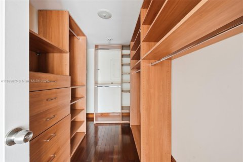 Купить кондоминиум в Майами, Флорида 3 спальни, 349.68м2, № 1952722 - фото 22