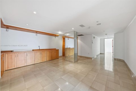 Купить кондоминиум в Майами, Флорида 3 спальни, 349.68м2, № 1952722 - фото 13
