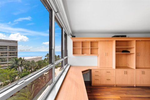 Купить кондоминиум в Майами, Флорида 3 спальни, 349.68м2, № 1952722 - фото 9