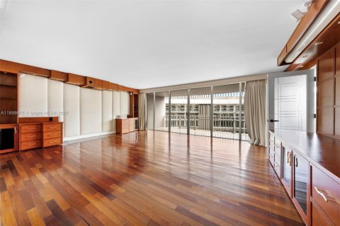 Купить кондоминиум в Майами, Флорида 3 спальни, 349.68м2, № 1952722 - фото 15