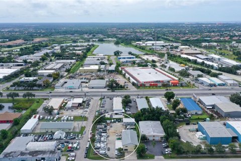 Immobilier commercial à vendre à Sarasota, Floride: 475.94 m2 № 2406659 - photo 3