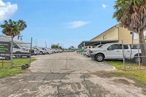 Immobilier commercial à vendre à Sarasota, Floride: 475.94 m2 № 2406659 - photo 11