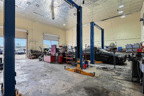 Immobilier commercial à vendre à Sarasota, Floride: 475.94 m2 № 2406659 - photo 18