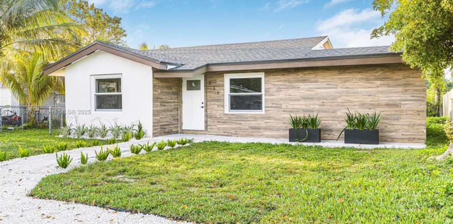 House in Miami, Florida 3 bedrooms, 97.64 sq.m. № 1971649