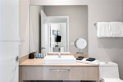 Condominio en venta en Hollywood, Florida, 1 dormitorio, 74.51 m2 № 1979511 - foto 8
