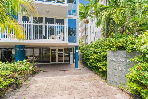 Condo in Miami Beach, Florida, 2 bedrooms № 2071240 - photo 27
