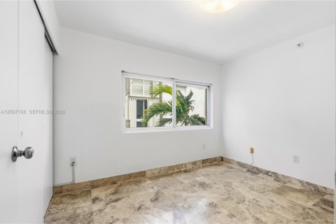 Condo in Miami Beach, Florida, 2 bedrooms № 2071240 - photo 14