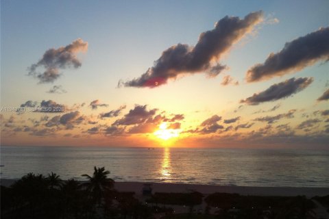 Купить кондоминиум в Майами-Бич, Флорида 1 спальня, 93.46м2, № 2002330 - фото 14