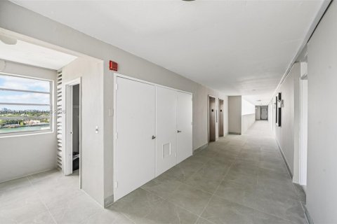 Купить кондоминиум в Майами-Бич, Флорида 1 спальня, 93.46м2, № 2002330 - фото 11