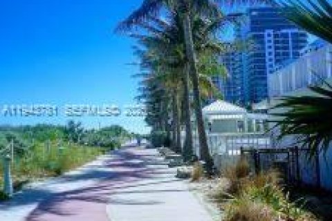 Купить кондоминиум в Майами-Бич, Флорида 1 спальня, 93.46м2, № 2002330 - фото 21