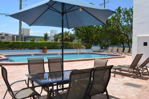 Купить кондоминиум в Майами-Бич, Флорида 1 спальня, 93.46м2, № 2002330 - фото 20