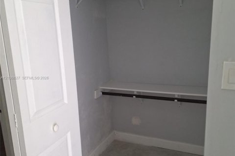 Villa ou maison à louer à Miami, Floride: 5 chambres, 183.76 m2 № 2428204 - photo 23