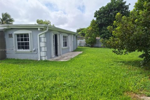 Villa ou maison à louer à Miami, Floride: 5 chambres, 183.76 m2 № 2428204 - photo 25
