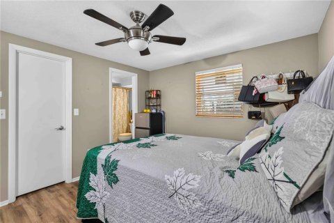 Villa ou maison à vendre à Sarasota, Floride: 4 chambres, 186.36 m2 № 2227459 - photo 17