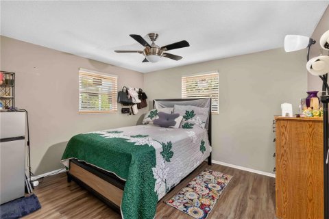 Villa ou maison à vendre à Sarasota, Floride: 4 chambres, 186.36 m2 № 2227459 - photo 16