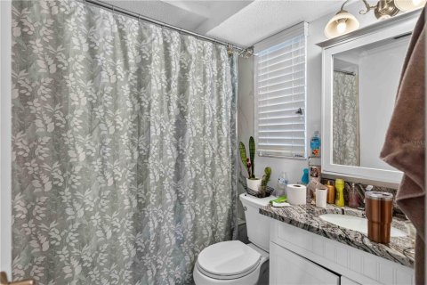 Villa ou maison à vendre à Sarasota, Floride: 4 chambres, 186.36 m2 № 2227459 - photo 18