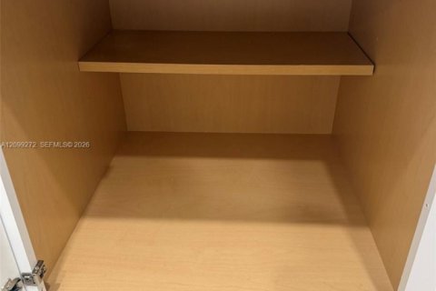 Condo in Miami, Florida, 3 bedrooms  № 2395096 - photo 14
