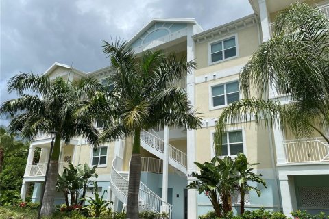 Condominio en alquiler en Bradenton, Florida, 3 dormitorios, 172.52 m2 № 231546 - foto 1